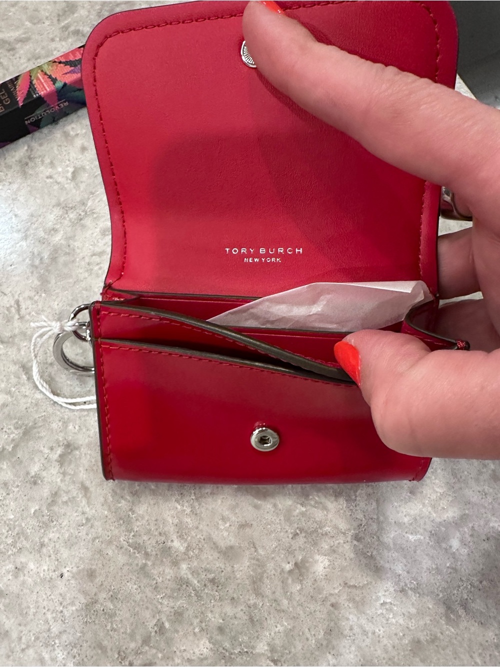 Tory Burch Warm Red Patent Emerson Flap Card Case Tag - Picture 3 of 3